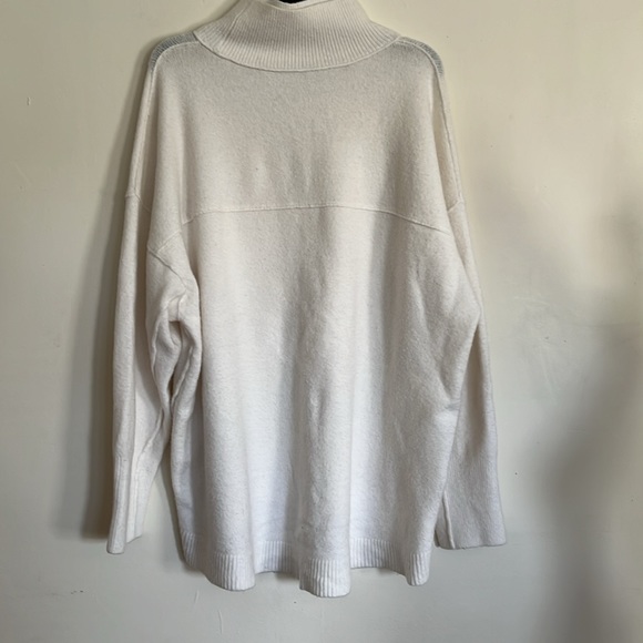 Free People Women’s Sweater - Picture 6 of 11
